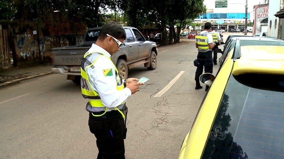 No Acre, Detran notifica mais de 1,4 mil condutores por infrações de trânsito — Foto: Reprodução/Rede Amazônica Acre
