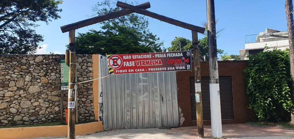 São Sebastião fez barreira sanitária para testar turistas e teve fila de carros de até 2h de espera nesta sexta-feira (26) — Foto: Divulgação