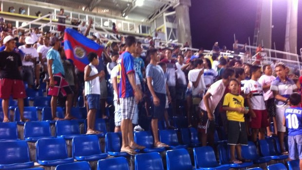 Torcida comparece ao PV para decisão entre Tiradentes e Sergipe ...