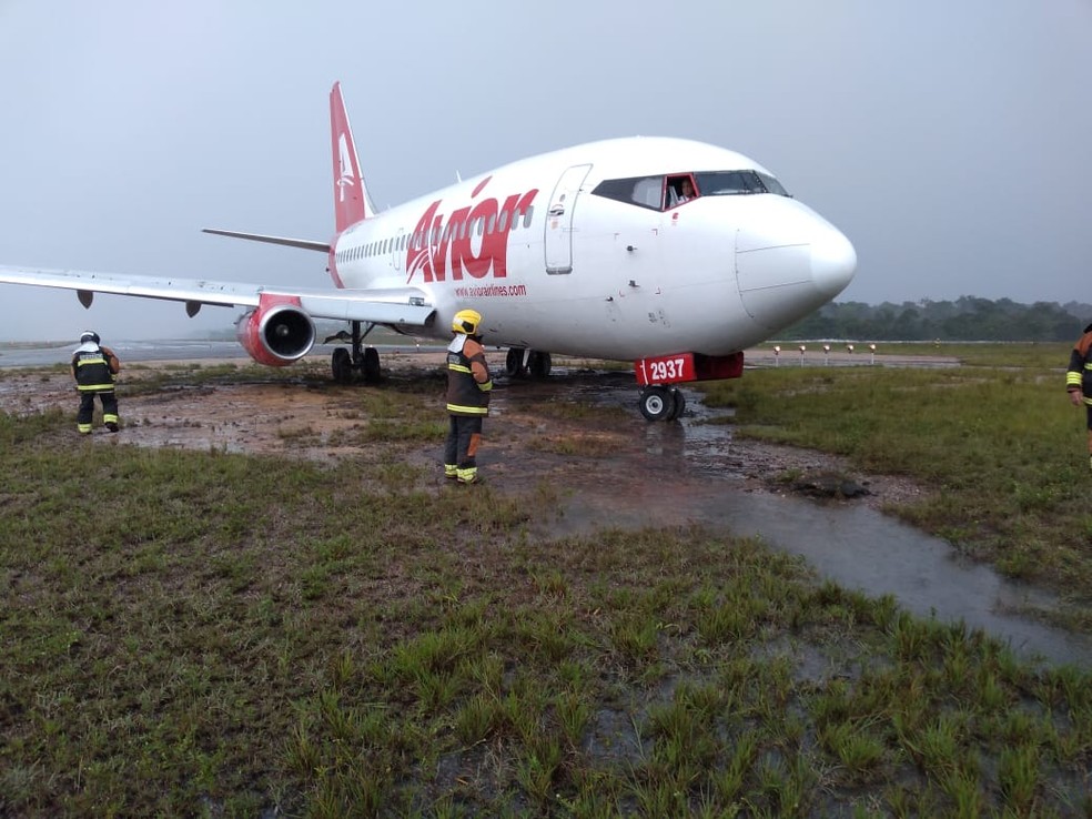 Avião derrapou na pista de pouso por conta da chuva — Foto: Reprodução
