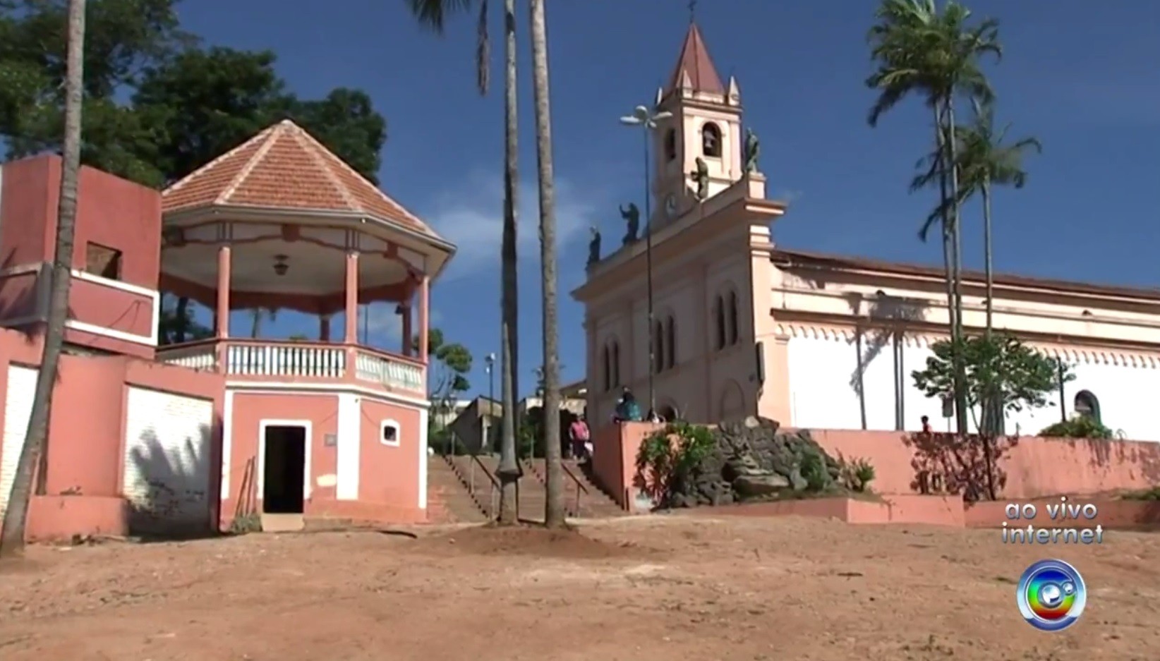 Apos 1 Ano De Tornado Praca Da Igreja Esta Abandonada Em Jarinu