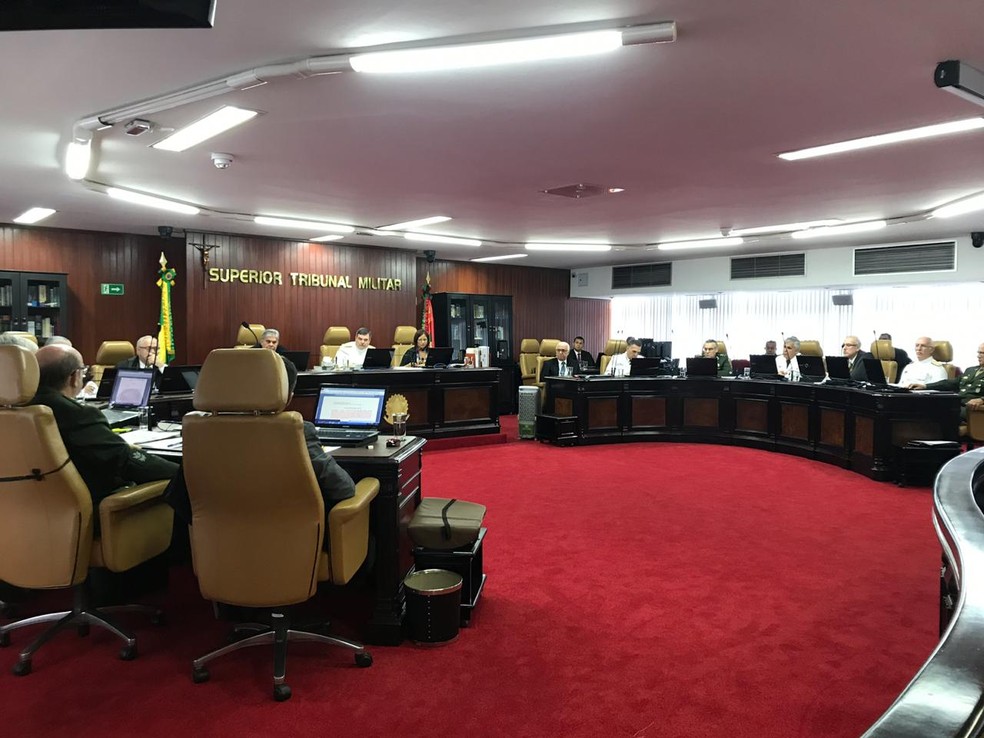 Ministros do Superior Tribunal Militar (STM) reunidos durante julgamento nesta terÃ§a-feira (9) â Foto: MaÃ­ra Alves/G1