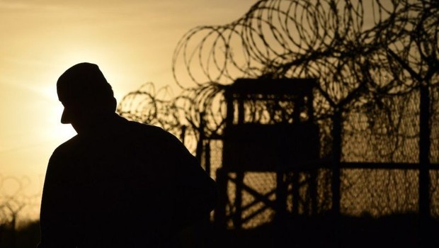 BBC Os abusos cometidos pelos EUA na prisão de Guantánamo arranharam a imagem do Ocidente (Foto: Getty Images via BBC)