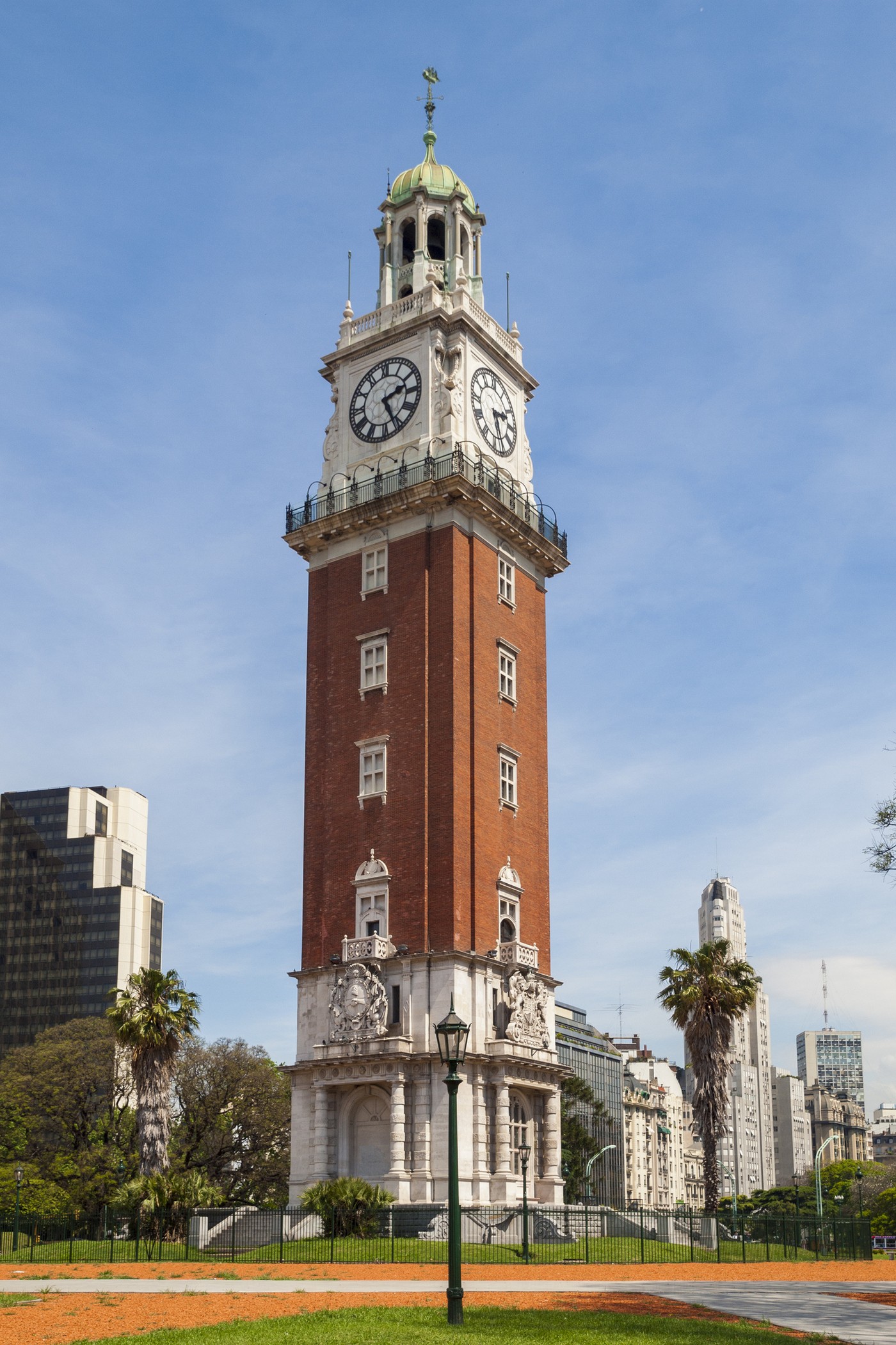 Torre Monumental, previously known as Torre de los Ingleses - a famous clock tower in Buenos Aires, Argentina (Foto: Getty Images/iStockphoto)