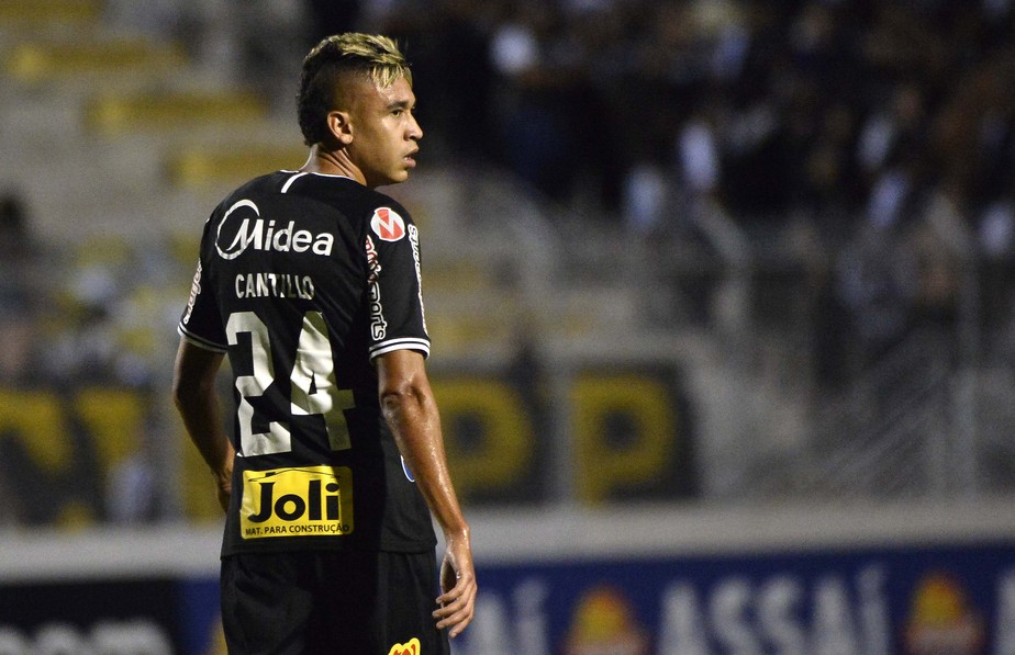 Expulsão de Cantillo gera alvoroço na imprensa após empate entre Corinthians e Boca