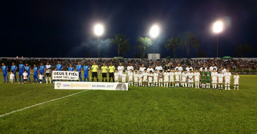 Sinop e  Fluminense se enfrentaram na segunda fase da Copa do Brasil 2017, no Gigante de Norte (Foto: Robson Boamorte)