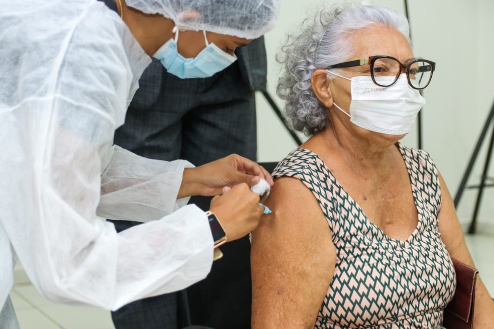 Vacinação contra a Covid-19 para idosos a partir de 62 anos será realizada na zona rural de Petrolina nesta sexta (16) — Foto: Jonas Santos