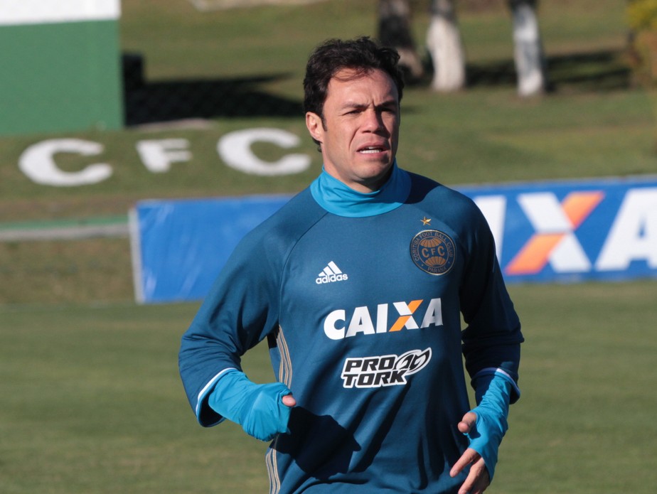 Coritiba consegue converter suspensão, e Kleber retorna ao time contra o Vitória