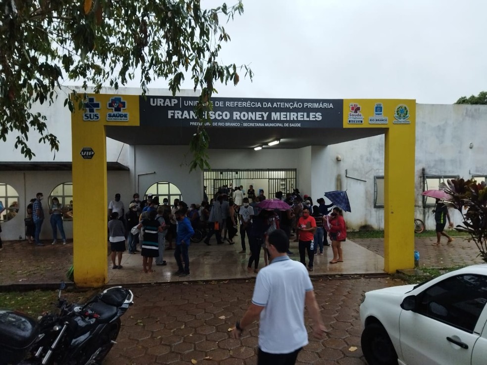 Vacinação contra Covid-19 em Rio Branco ocorre em 12 pontos nesta segunda-feira (28) — Foto: Cassius Afonso/Rede Amazônica