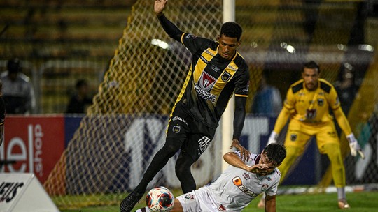 Artilheiro do Brasil, Lelê se apresenta ao Fluminense e corre contra o tempo para estar na Libertadores