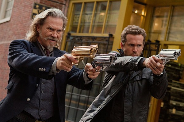 Jeff Bridges e Ryan Reynolds em R.I.P.D. Agentes do Além (Foto: Divulgação)
