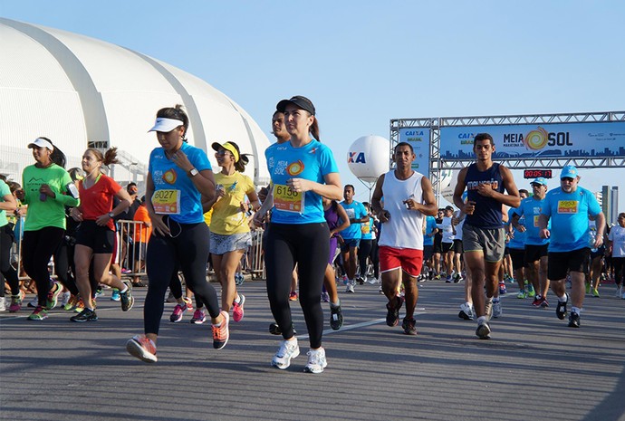 Segunda edição da Meia Maratona do Sol leva 5 mil pessoas às ruas de Natal (Foto:  Lili Oliveira/Ideia Comunicação)