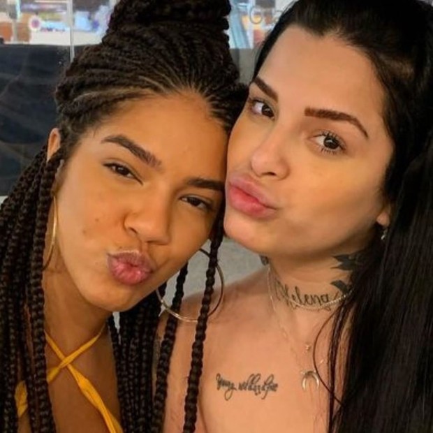 Maria e a irmã, Gabriela Andrade (Foto: Reprodução/Instagram)