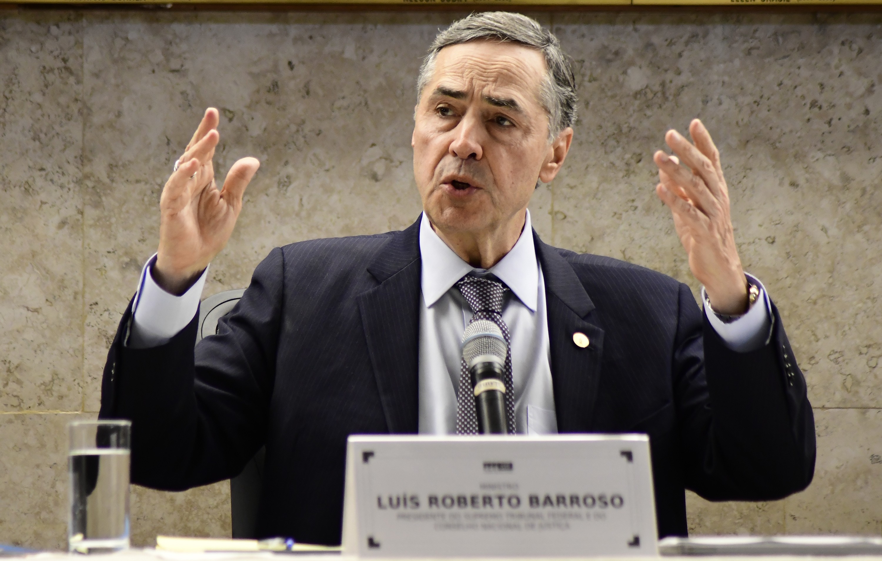 Barroso remarca julgamento sobre correção do FGTS para o dia 8 de novembro