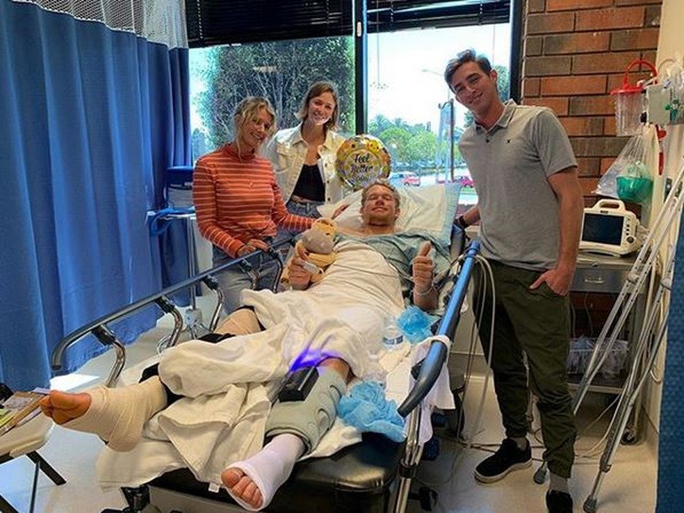 John John faz cirurgia no joelho — Foto: reprodução Instagram