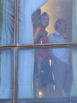 Espanha jogadores Hotel janela (Foto: Alexandre Alliatti)