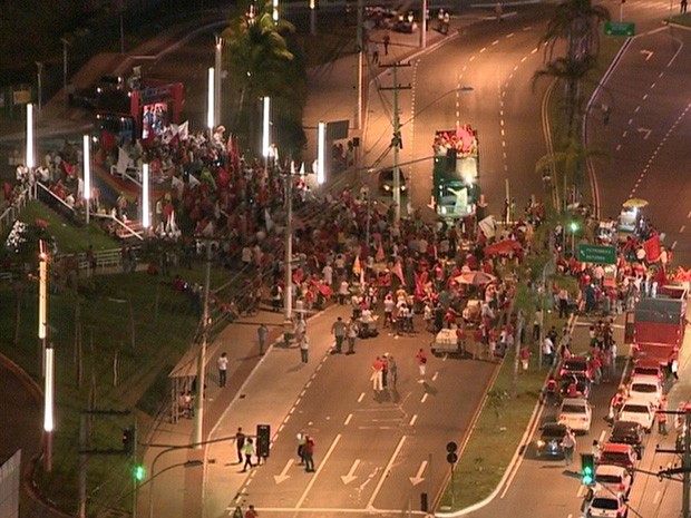 Manifestantes em Vitória (Foto: Paulo Cordeiro/G1)