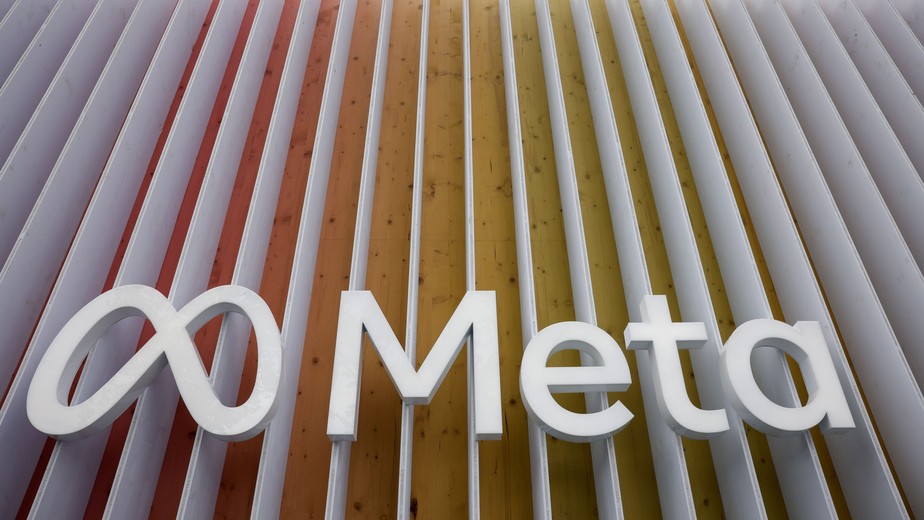 A Meta foi multada pela União Europeia (UE) em € 1,2 bilhão por violar normas de proteção de dados