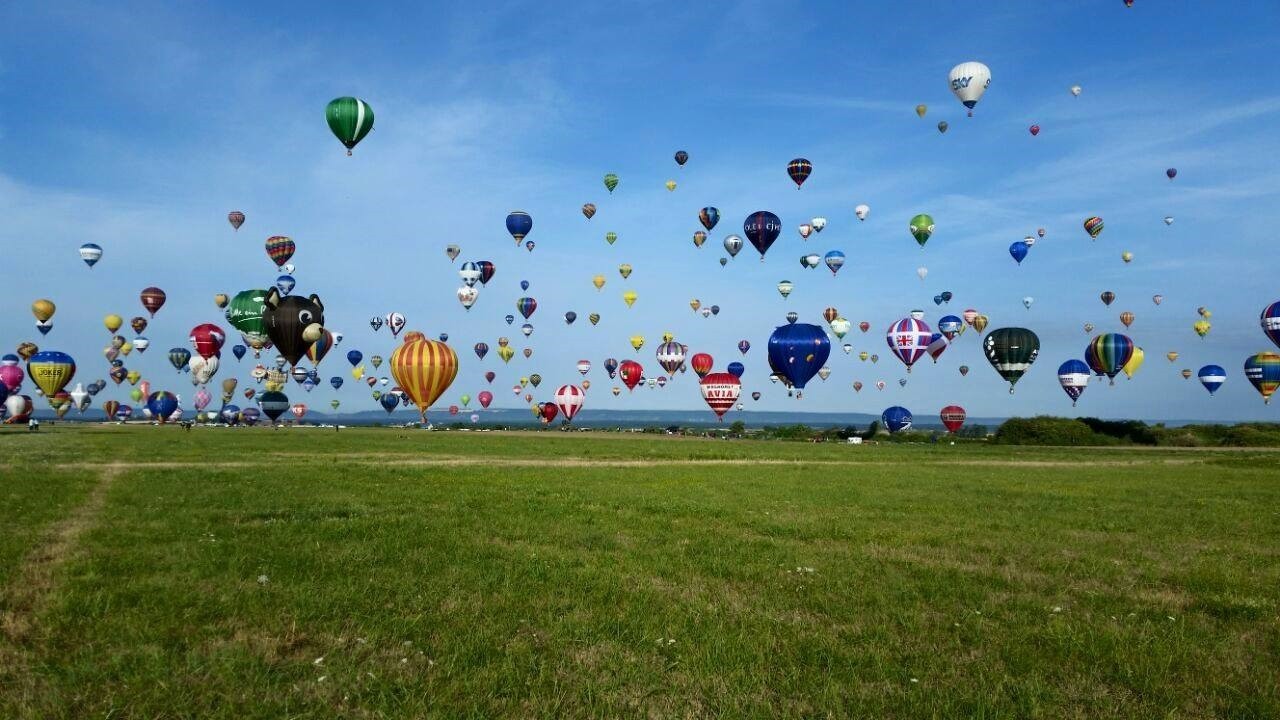 Balões no festival Lorraine Mondial Air Ballons (Foto: Facebook/DutchBallonSpotters)