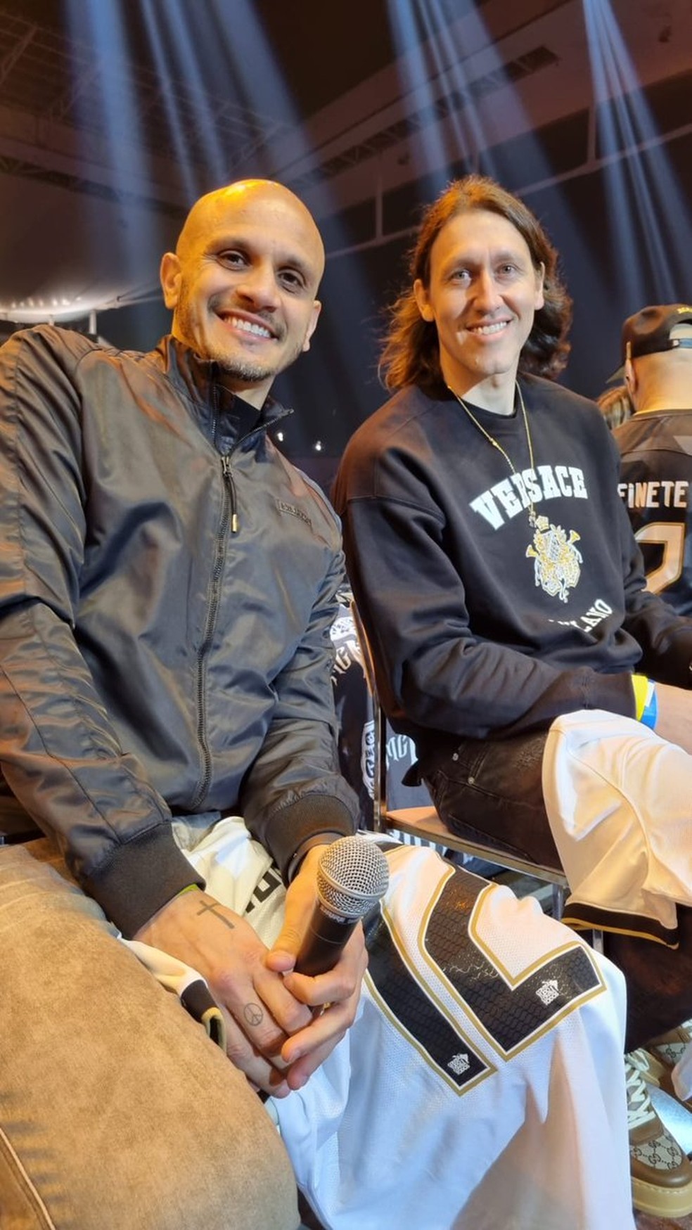 Fábio Santos e Cássio na festa de aniversário do Corinthians — Foto: Agência Corinthians