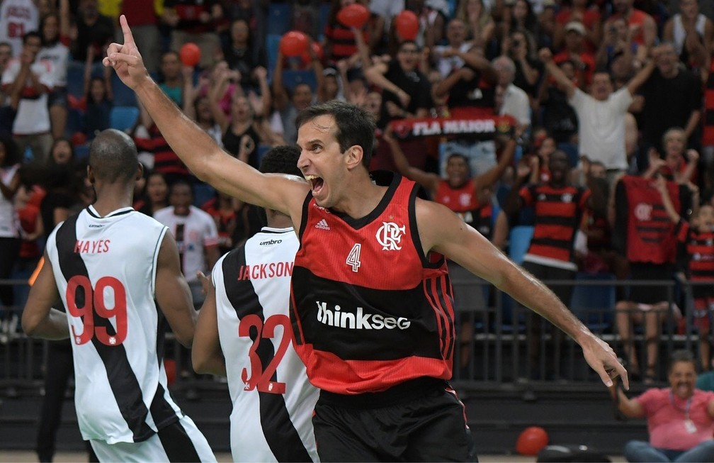 Marcelinho vibra com ponto marcado diante do Vasco (Foto: Staff Images/Flamengo)