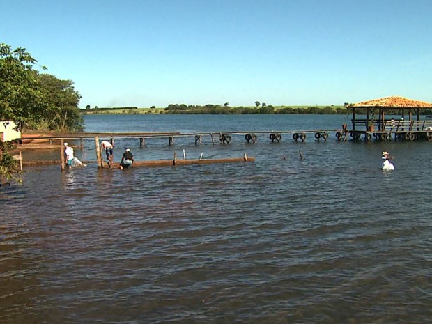 Homem morreu afogado no Rio Grande em Miguelópolis (Foto: Reprodução/EPTV)