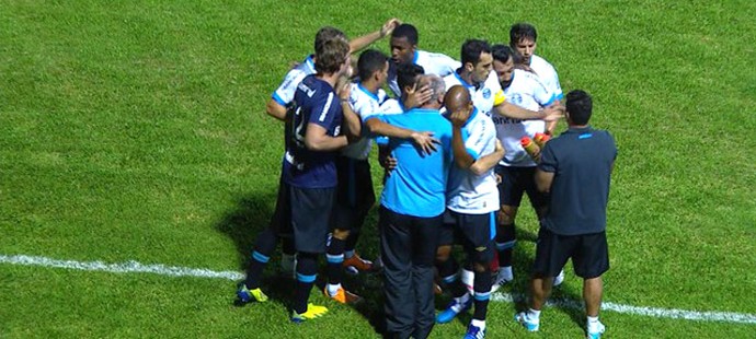 Comemoração do Grêmio contra o Passo Fundo (Foto: Reprodução)