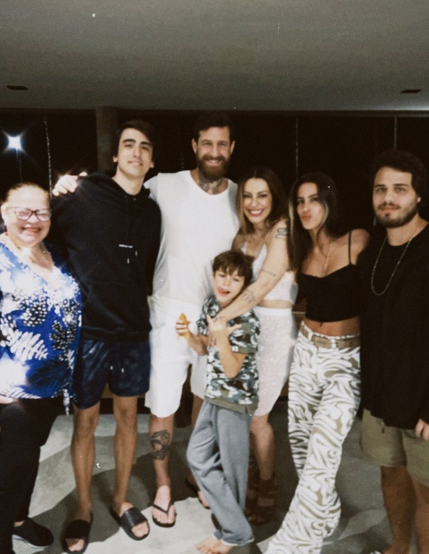 Cleo posta foto com a família (Foto: Reprodução/Instagram)