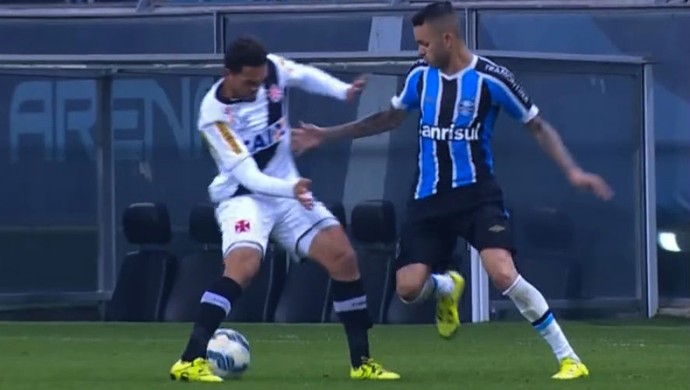 Dupla do Grêmio e mais três disputam o drible da 13ª rodada do Brasileirão