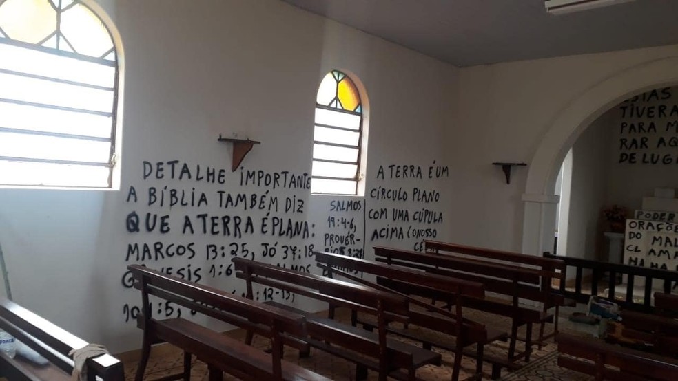 Capela de Araras é vandalizada e Diocese repudia intolerância religiosa — Foto: Arquivo Pessoal