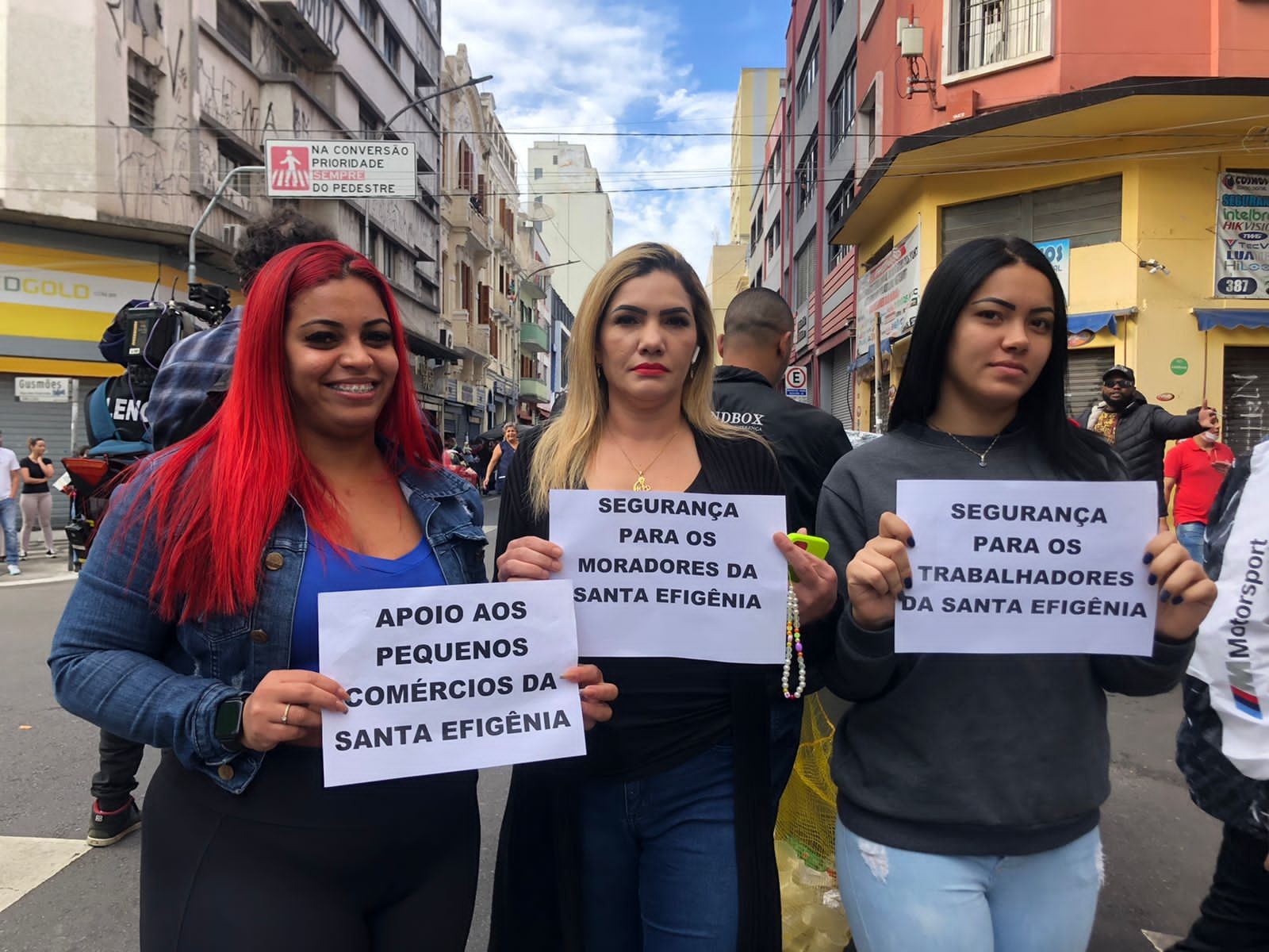 Comerciantes protestam contra onda de assaltos no Centro de SP após ações na Cracolândia