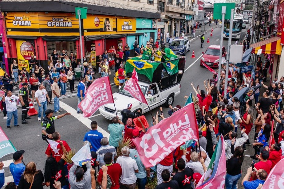 Petistas e bolsonaristas em Garulhos: polarização
