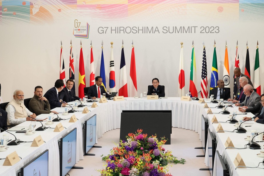 Presidente Lula participa de sessão de trabalho do G7 com países convidados