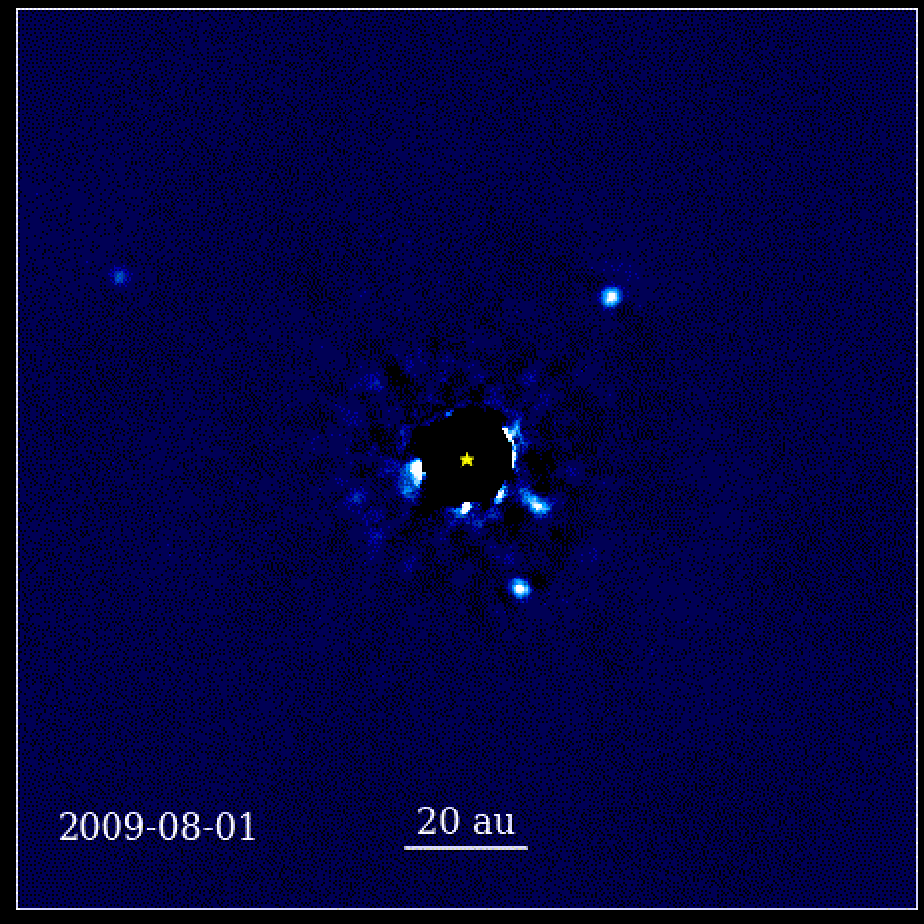 A estrela HR8799 está bloqueada no vídeo por um 'borrão' preto de forma que a sua luminosidade não prejudique a visualização dos quatro exoplanetas que a orbitam