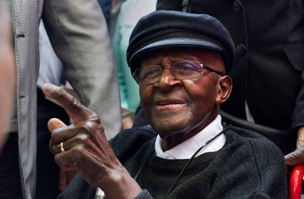 Desmond Tutu em seu aniversário de 85 anos  — Foto: Rodger Bosch / AFP