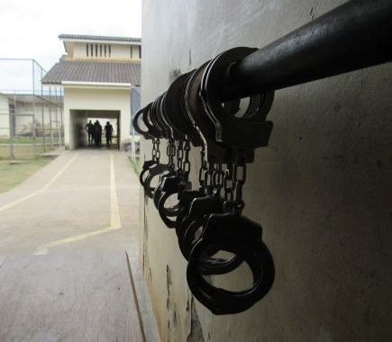 Greve de fome dos presos é encerrada e visitas devem voltar a ocorrer em presídios da capital 