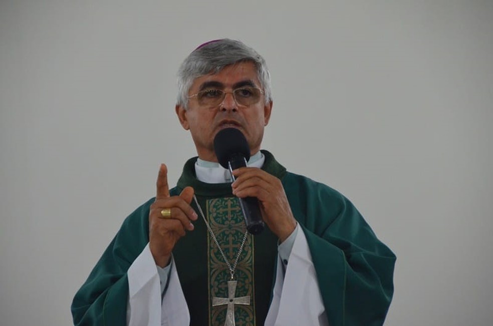 Bispo de Picos, Dom Plínio, testa positivo para Covid-19 e é transferido  para Teresina | Piauí | G1