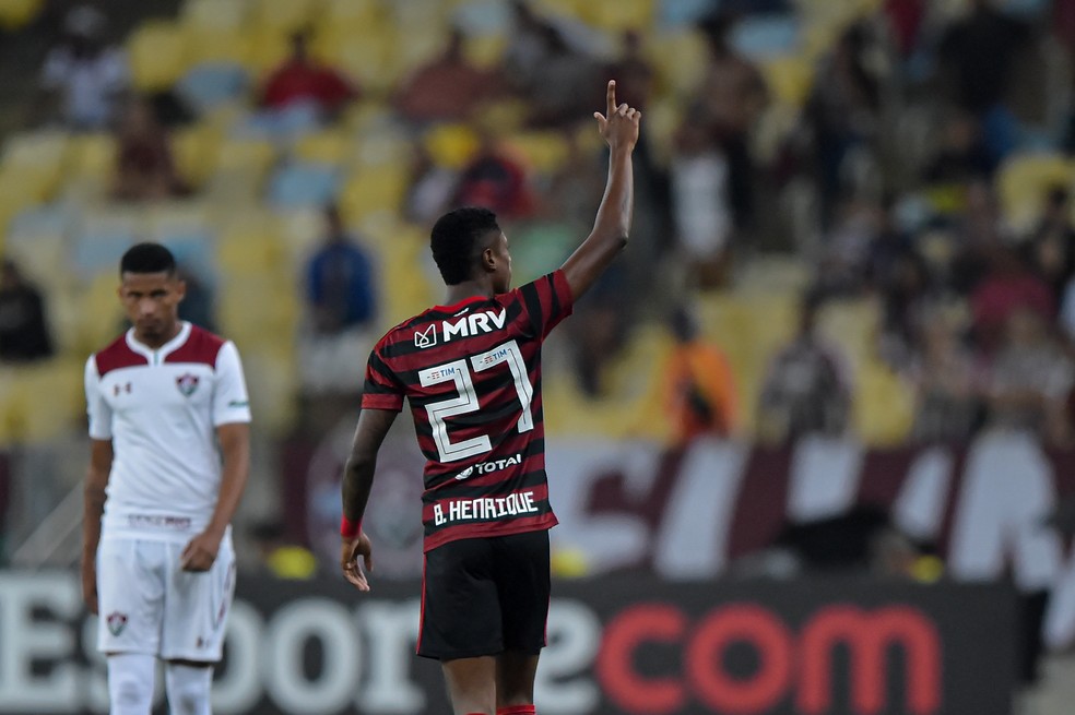 Bruno Henrique, do Flamengo, comemora gol contra o Fluminense — Foto: André Durão