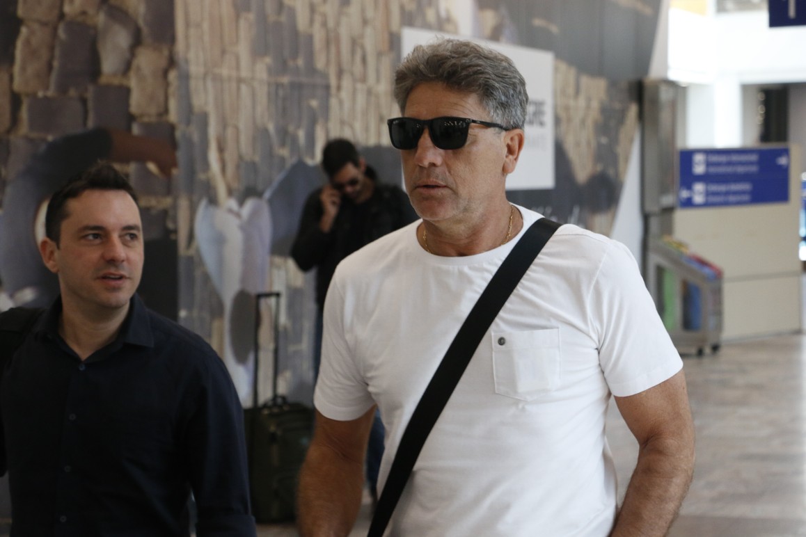 Grêmio embarca para SP com força máxima para encarar o Palmeiras; veja os relacionados