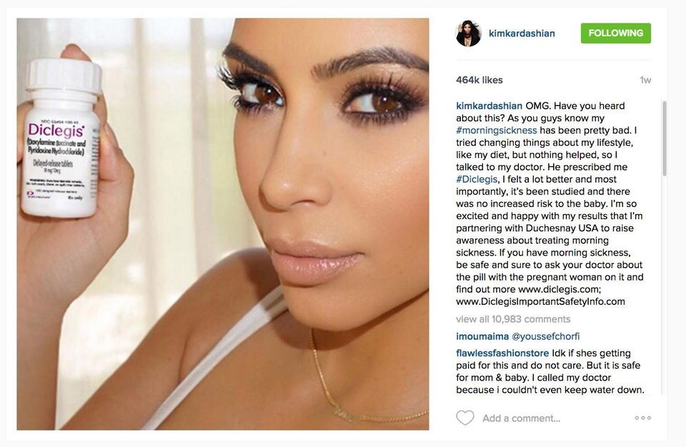 Kim Kardashian consome e recomenda remédio não aprovado pela FDA, em 2015 (Foto: Reprodução/Instagram)