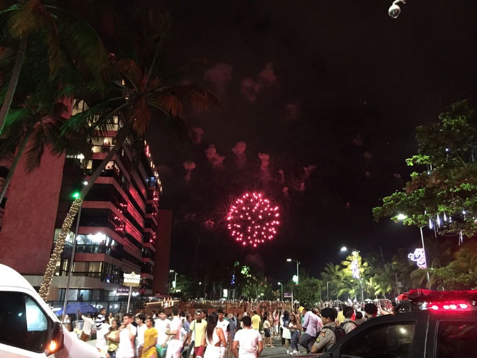 Passagem de 2019 para 2020 irá alterar o funcionamento de estabelecimentos e repartições públicas em Alagoas — Foto: Roberta Cólen