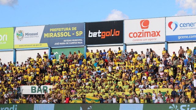 Torcida do Mirassol na partida contra o São Paulo