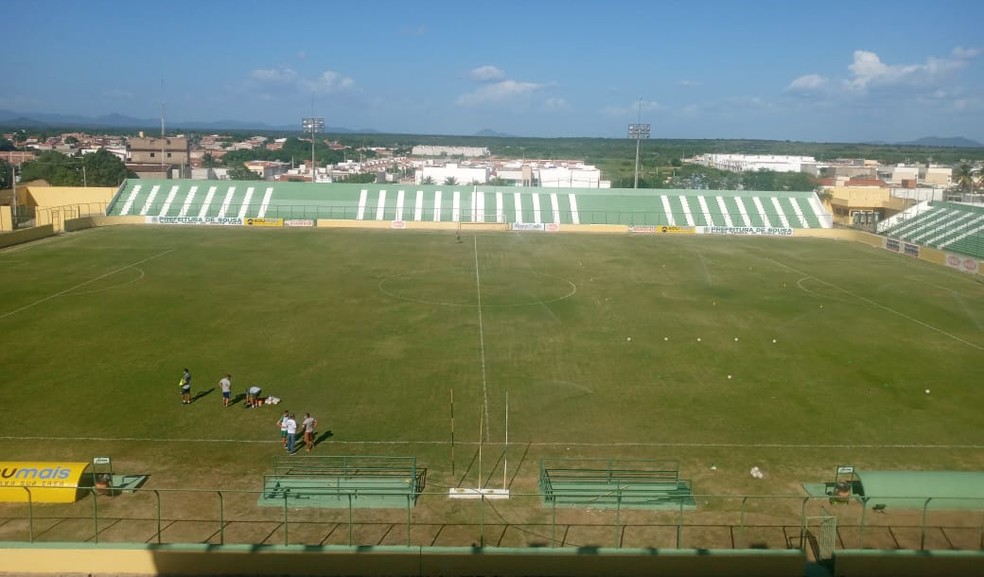 O Estádio Marizão, em Sousa, ainda possui pendências a resolver para poder sediar Sousa x Botafogo-PB nesta quinta-feira — Foto: Max Oliveira / ge