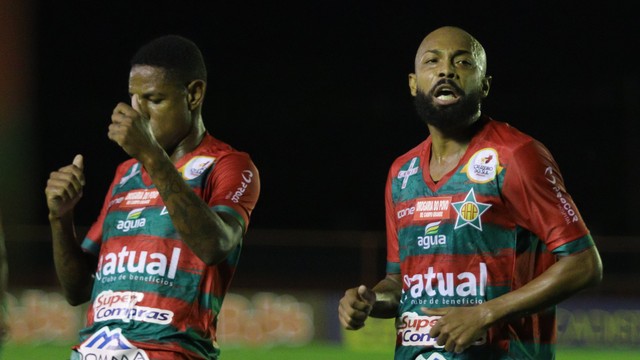 Portuguesa comemora vit�ria sobre o Boavista