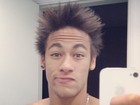 Neymar arrepia o cabelo antes de enfrentar a Ponte (Reprodução  / Instagram)