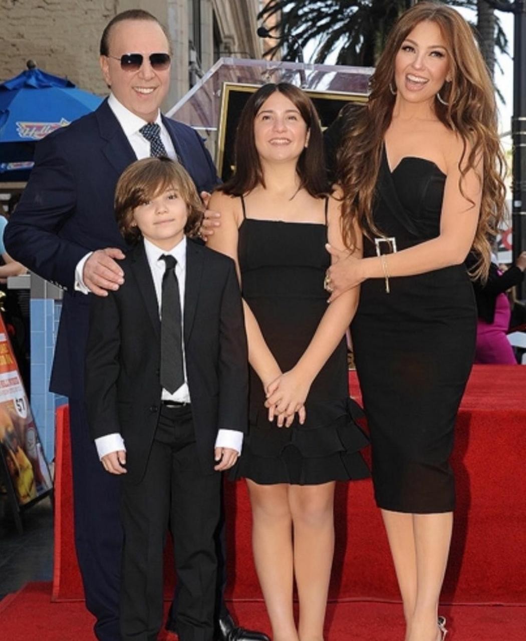 Thalia com marido e filhos (Foto: Reprodução/Instagram)