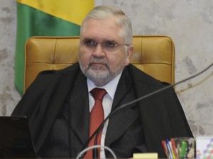 O procurador-geral da República, Roberto Gurgel, durante sessão de julgamento do mensalão no STF (Foto: Fabio Pozzebom / Ag. Brasil)