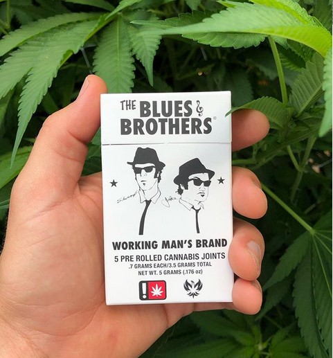 A marca de maconha medicinal do ator Jim Belushi (Foto: Instagram)