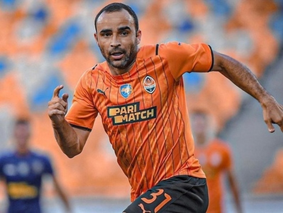 Ismaily Gonçalves do Santos, atua como lateral-esquerdo do Shakhtar Donetsk  — Foto: Arquivo pessoal/ Reprodução