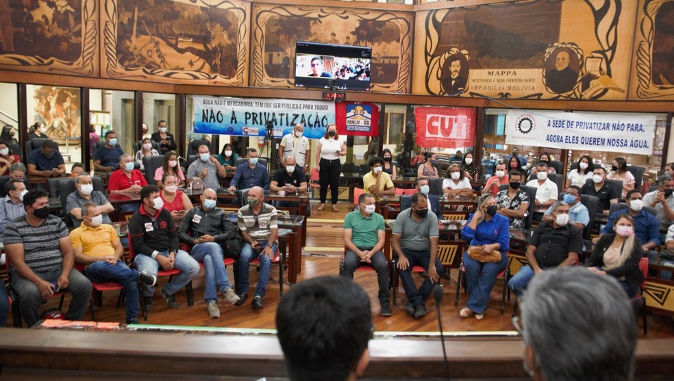 Especialistas, representantes do Depasa, Saerb e trabalhadores da área participaram da audiência nessa quinta-feira (21) na Aleac — Foto: Arquivo/Aleac
